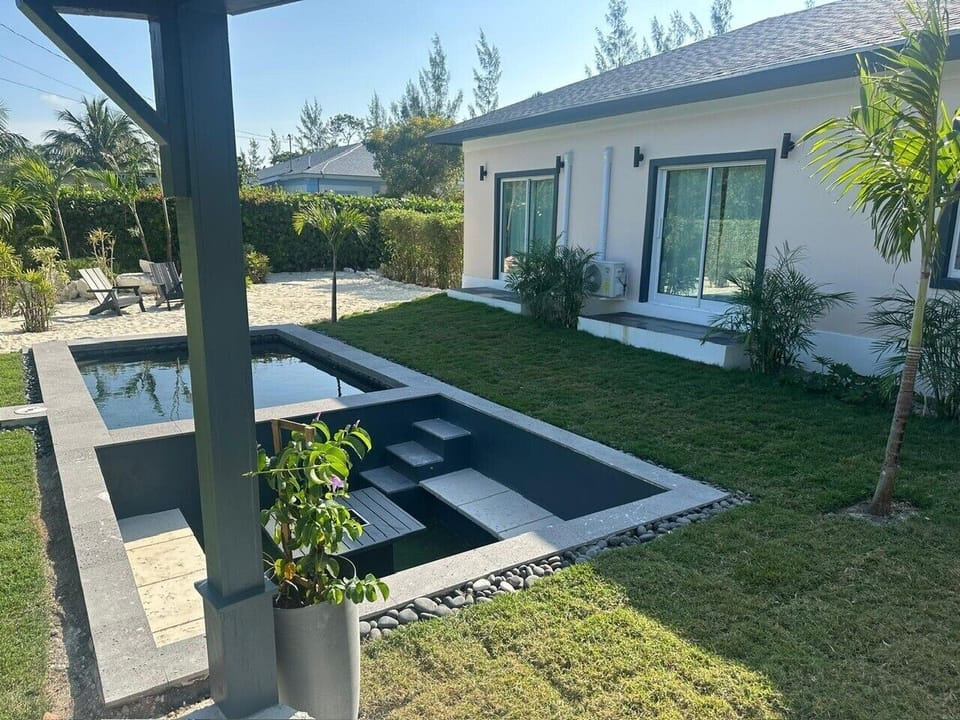 Plunge pool and seated fire pit