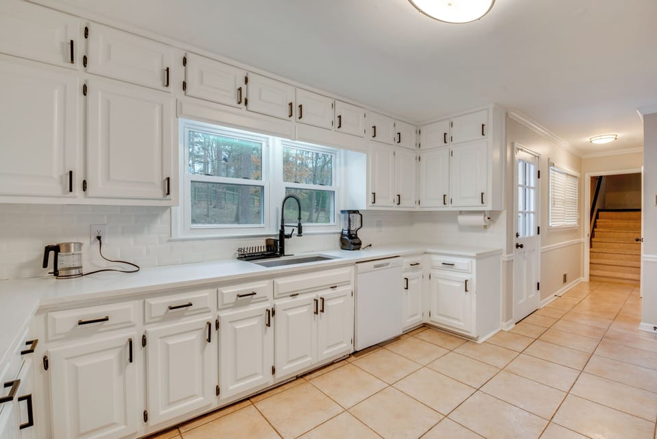 Kitchen | Cooking Basics | Dishwasher | 1st Floor
