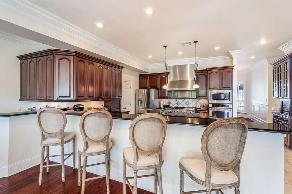 Bar Seating Great for Entertaining and Conversations