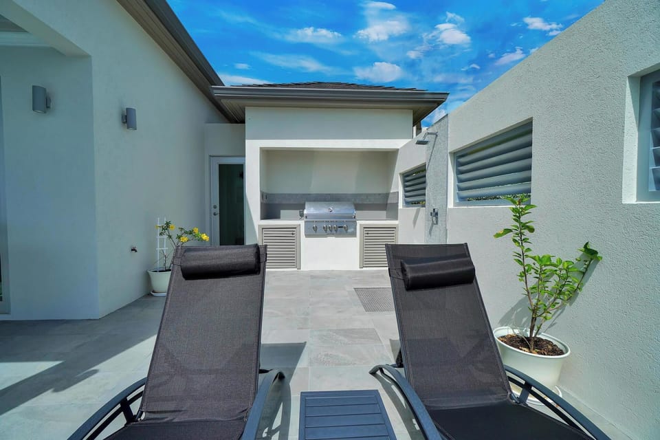 Pool Loungers