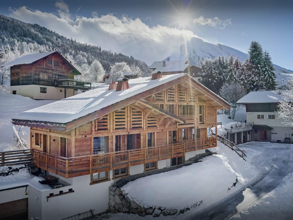 Semi-detached chalet