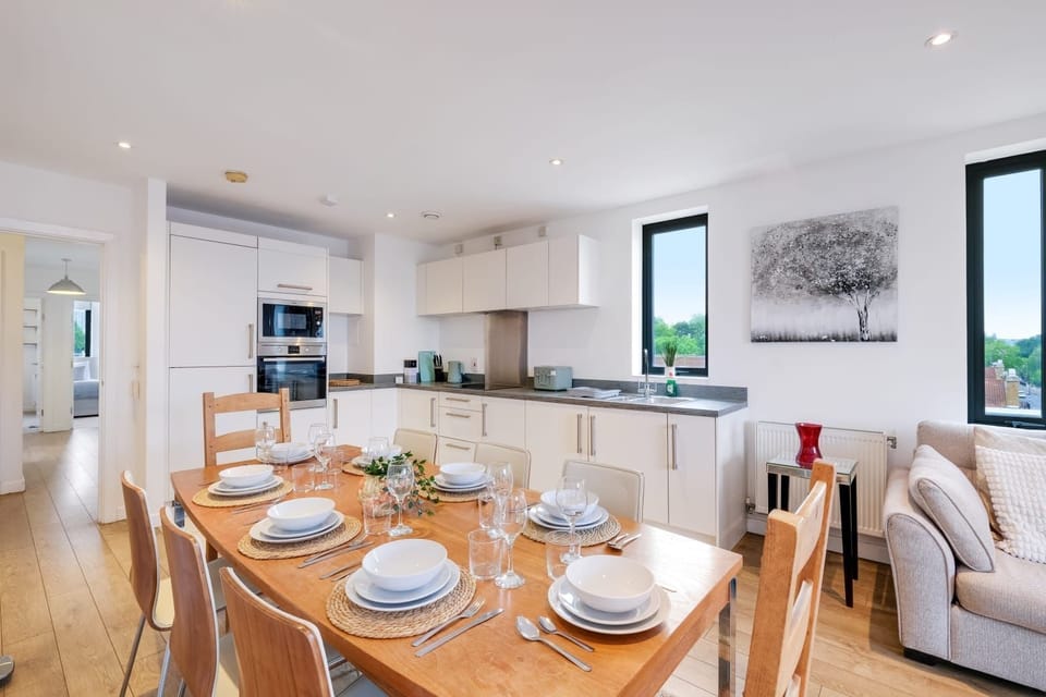 Open plan kitchen/dining area