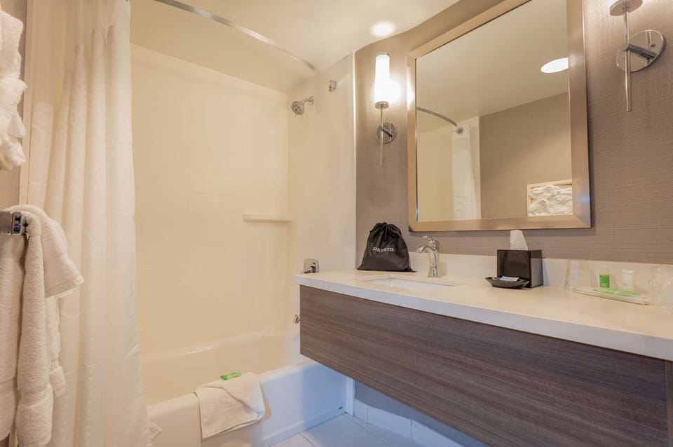Refresh easily with a clean vanity and bright, modern lighting.