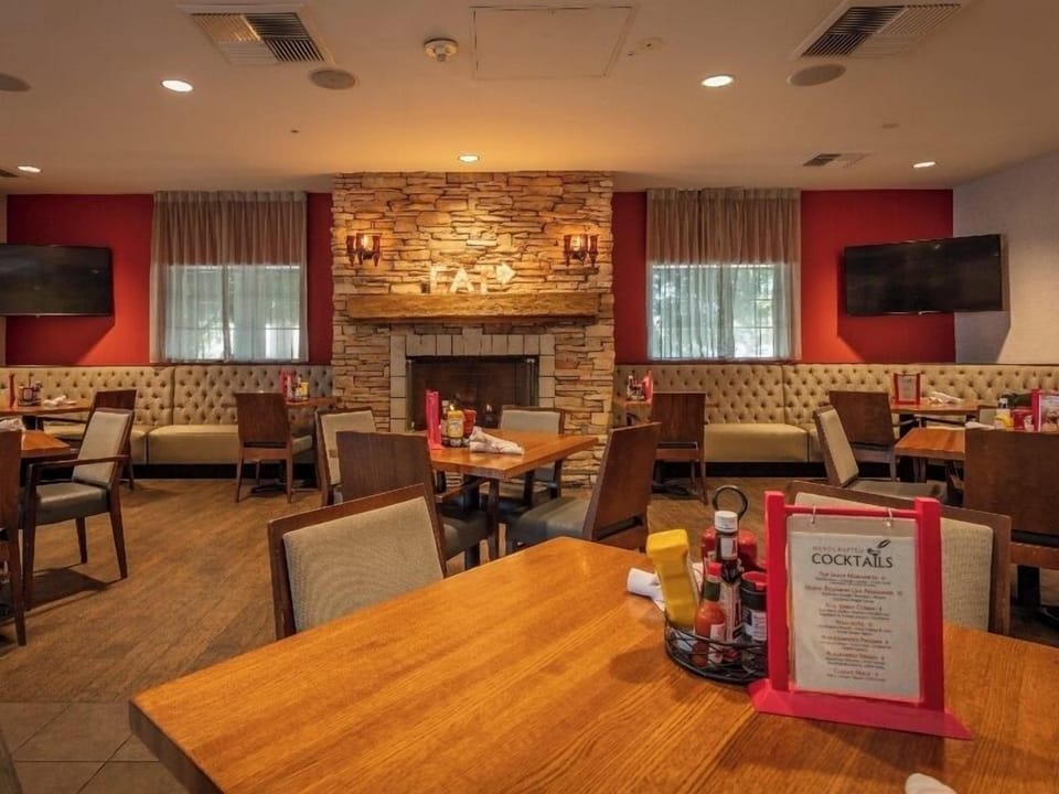 Relax over cocktails and conversation in the inviting dining room.
