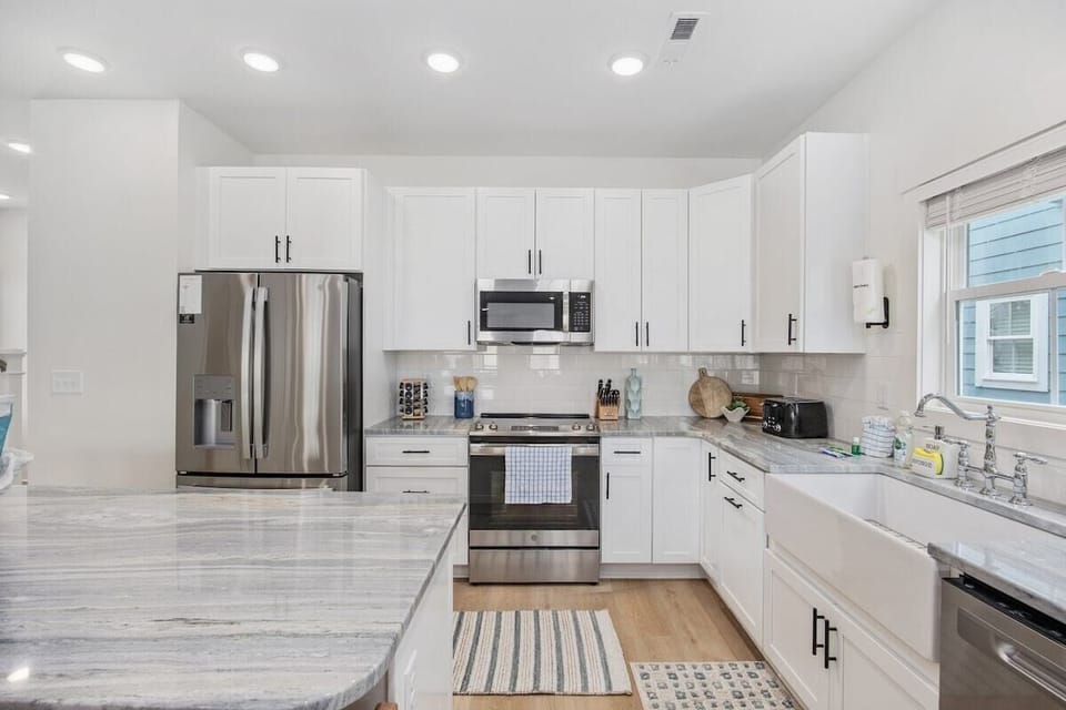 Spacious, modern, and ready for gathering—this gourmet kitchen makes cooking a breeze.