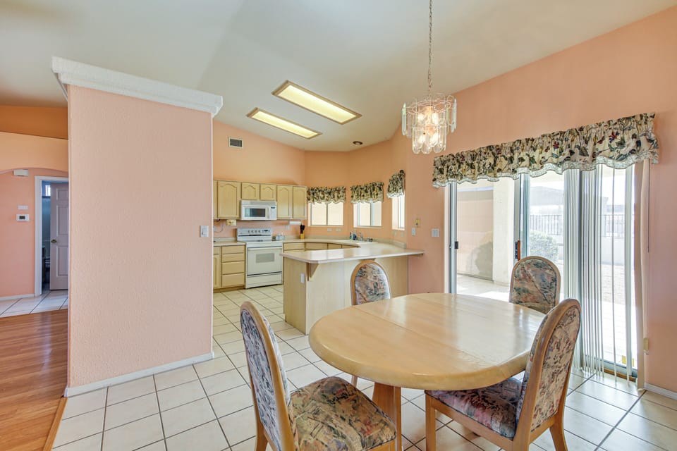 Dining Room | Dining Table