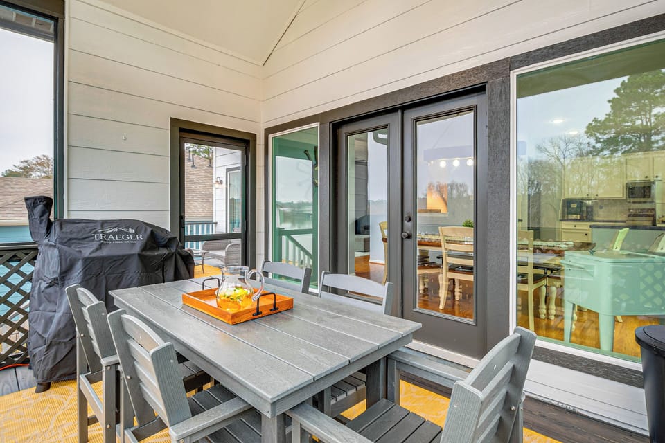 Screened Deck | Grill | Dining Area