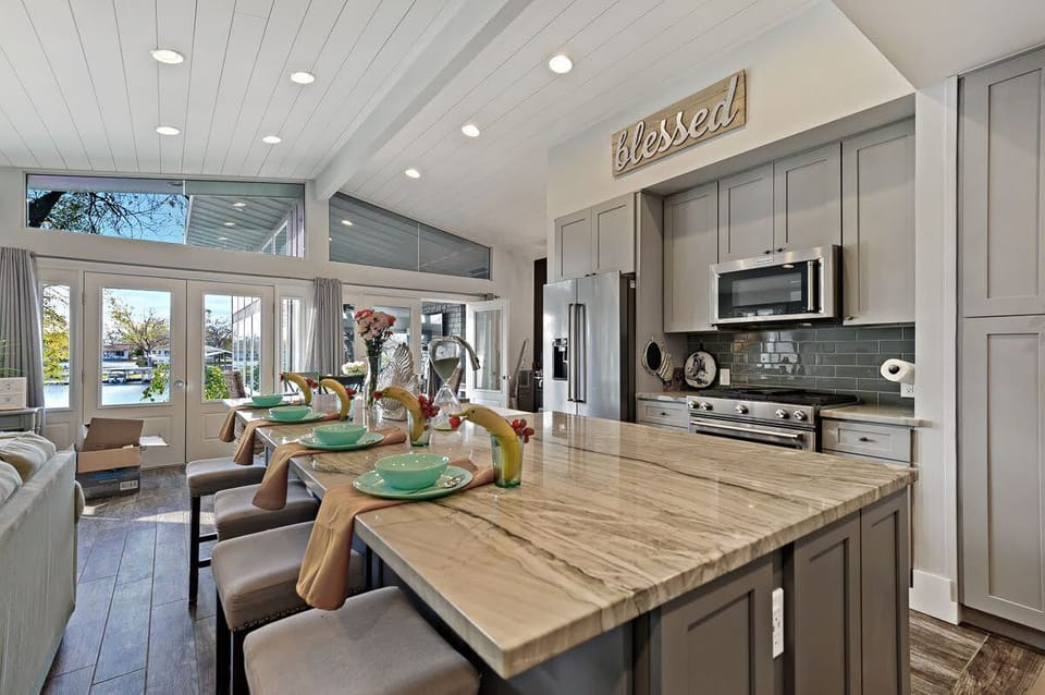Chef's dream kitchen fully stocked with everything you need for your next meal! 