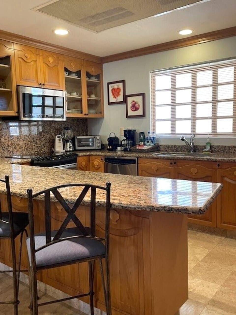Full Kitchen