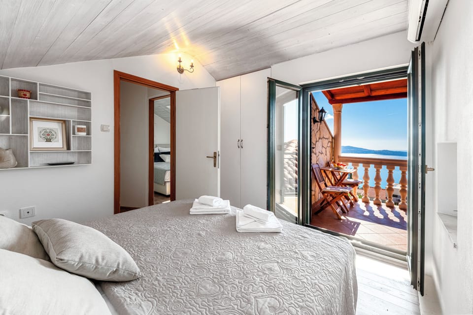 Bedroom 2 - 2nd Floor