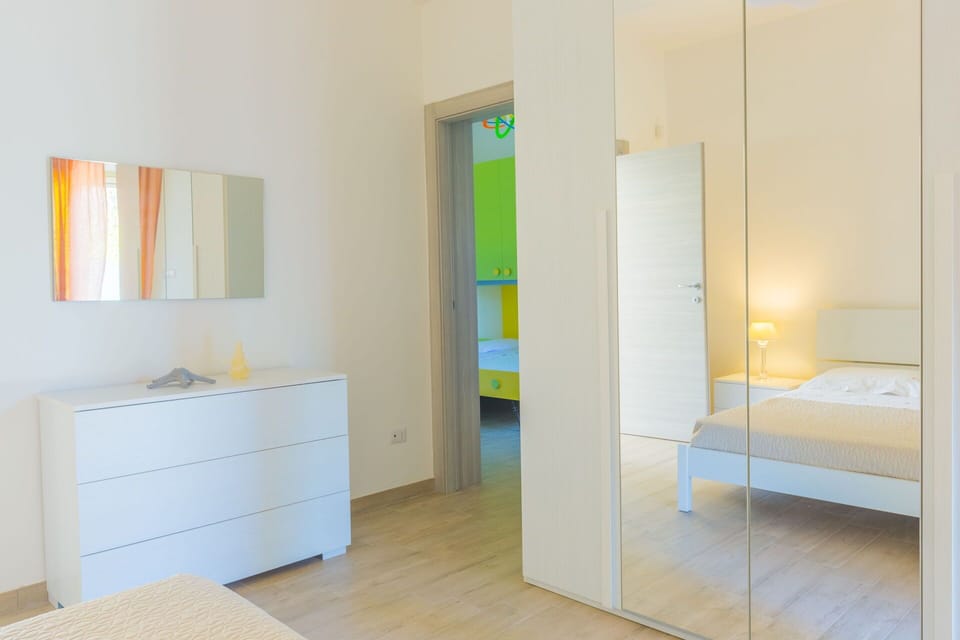 Flooring, Floor, Wall, Interior Design, Wood, Furniture, Door, Room, Apartment, Ceiling