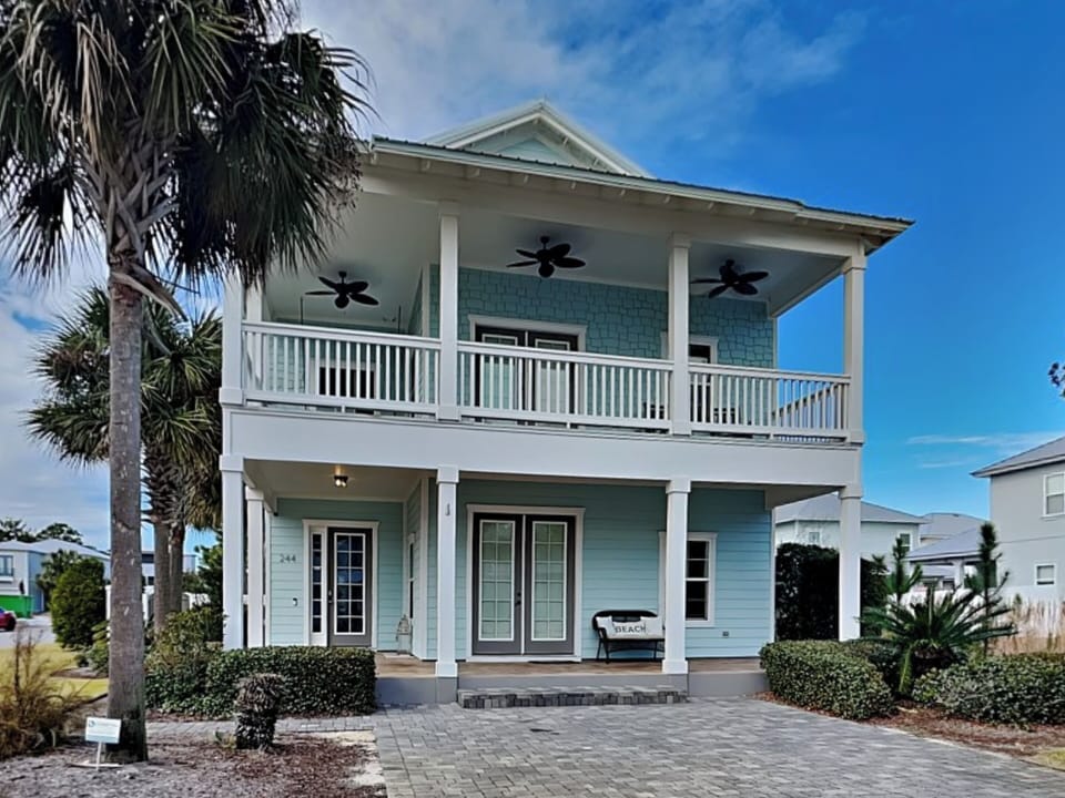 Front Exterior - Large Driveway