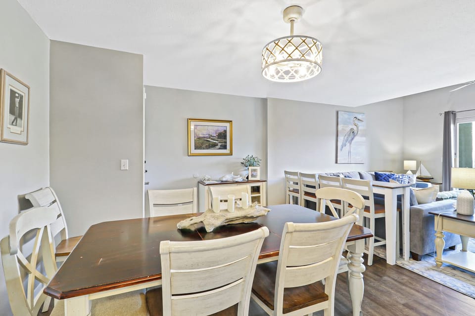 892 Ketch Court | Living Area