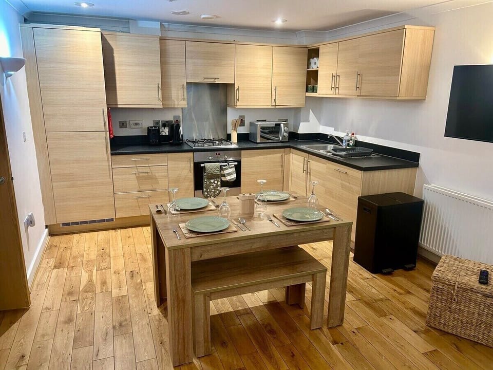 Kitchen / Dining area