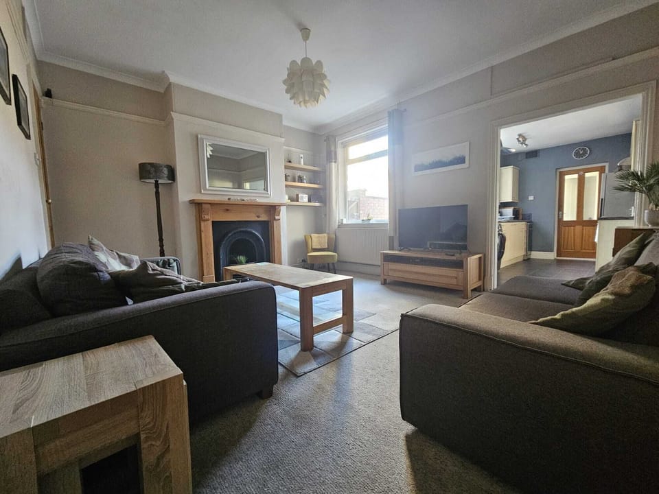 Living Room / Lounge