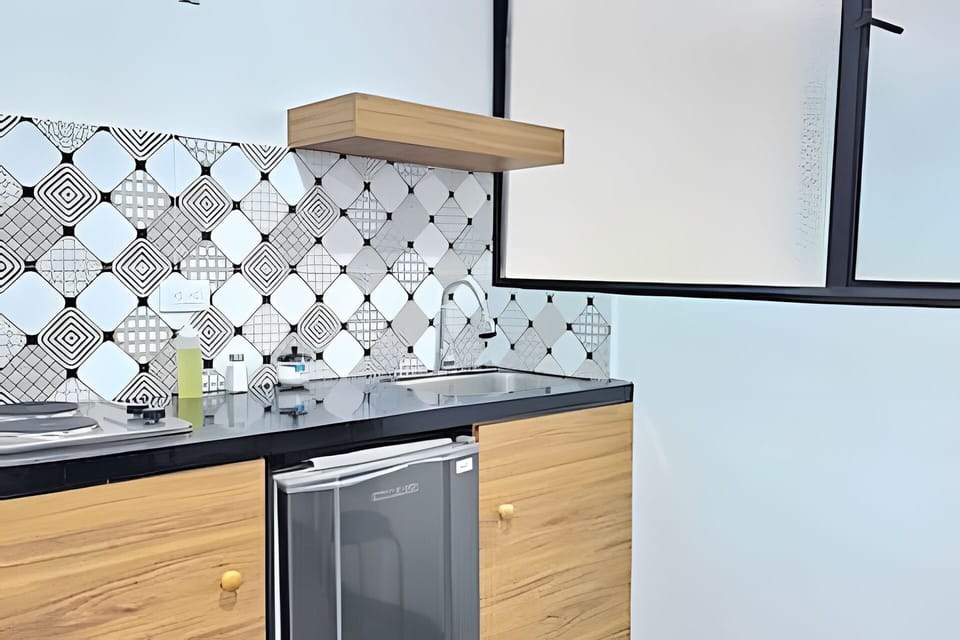 Kitchen or kitchenette