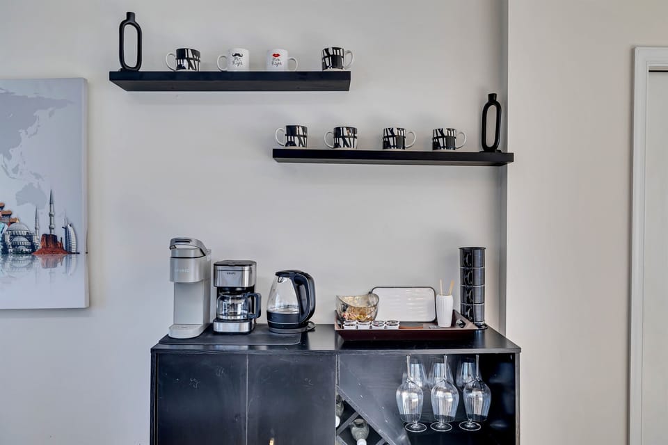 Coffee and tea station in Dining area