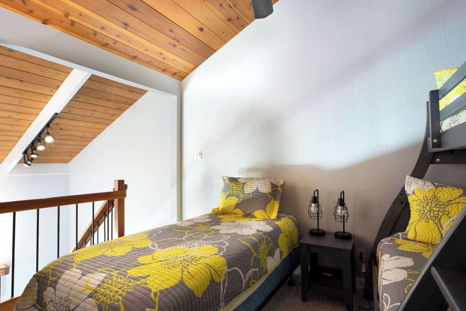 Loft with Bunk Bed Twin over Full with a Twin Bed