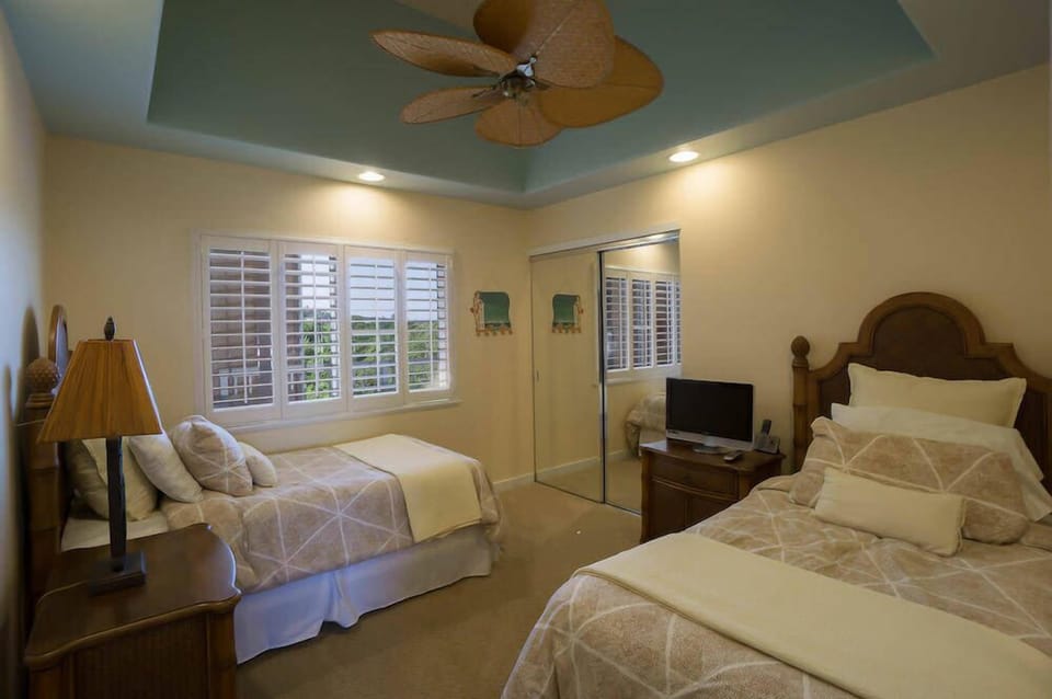 Bedroom 2: 2 Twin beds