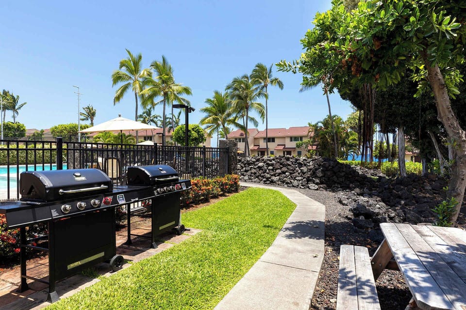 Surf & Racquet Club Pool