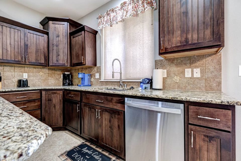 Large Chefs Kitchen