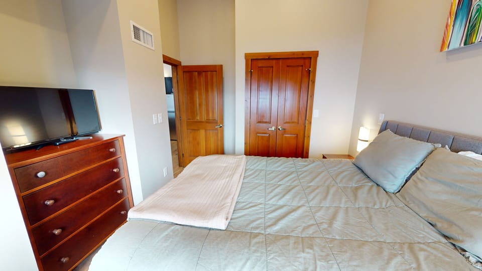 Indoors, Screen, Furniture, Bed, Cabinet