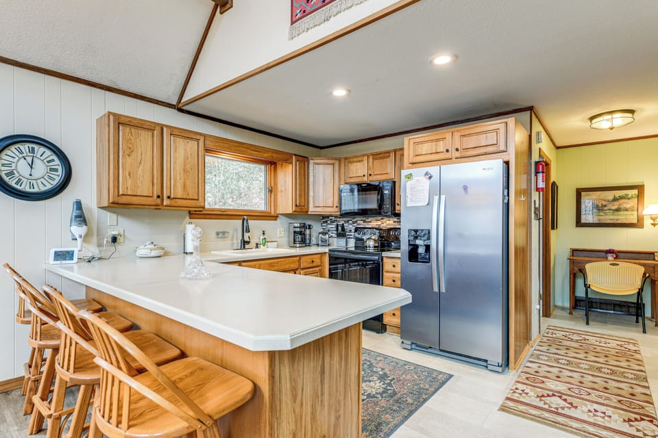 Kitchen | 1st Floor | Drip Coffee Maker | Toaster | Dishwasher