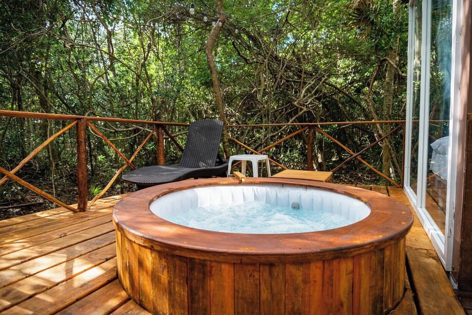 Outdoor spa tub