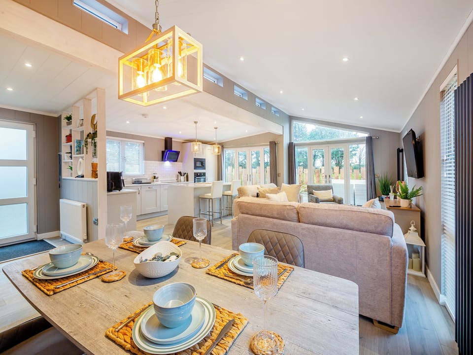 Open plan living space | Four Sandbanks, Benllech