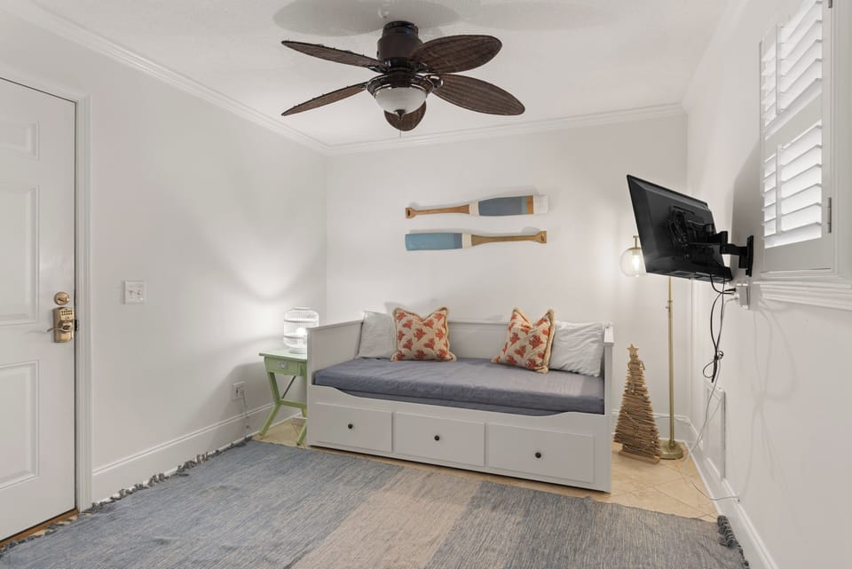 Ground floor bedroom with fold out Queen bed and 32"HD TV