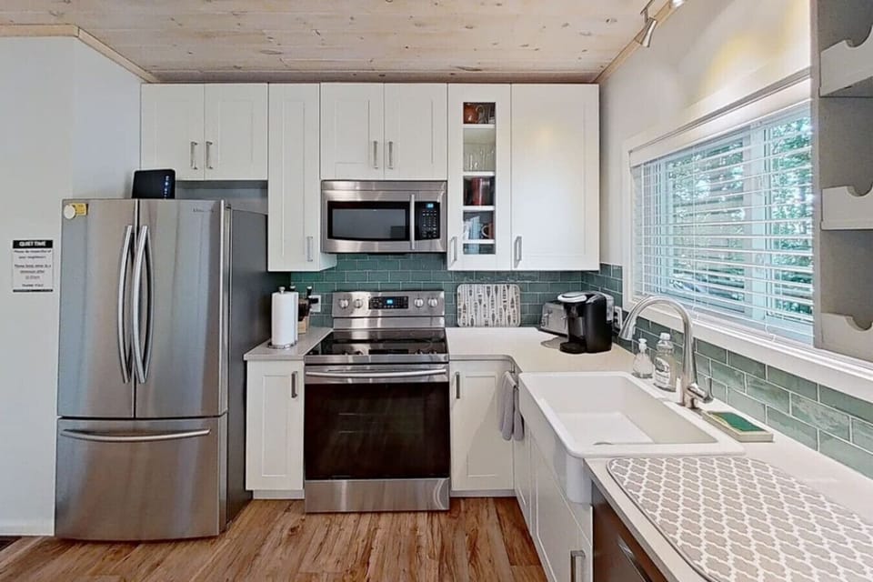 Cook up your favorites or keep it simple—this kitchen has all the essentials.