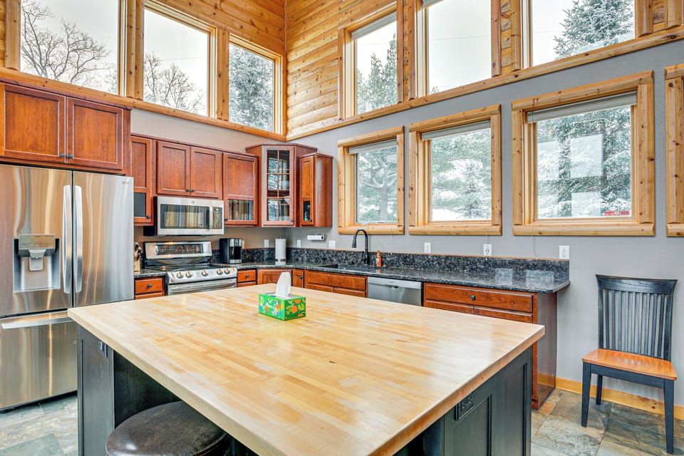 Kitchen | 1st Floor | Breakfast Bar | Drip Coffee Maker | Cooking Basics