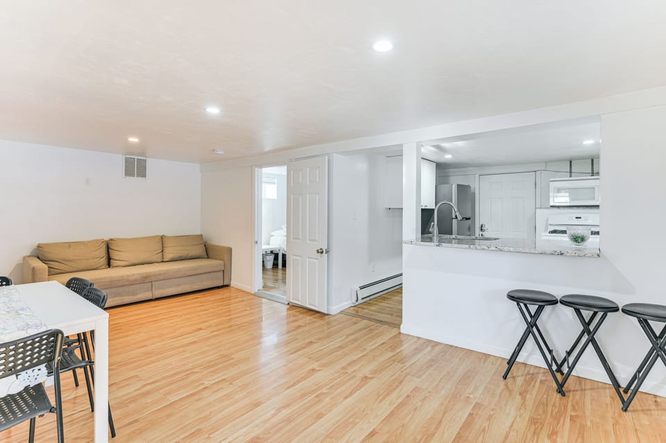 Living Room | Smart TV | Free WiFi | Full Sleeper Sofa