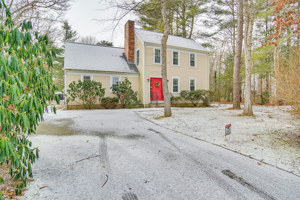 Parking | Driveway (3 Vehicles) | Free Street Parking (First-Come, First-Served)