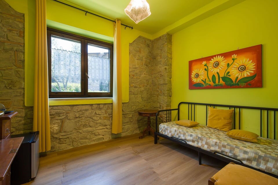 Autumn, Bedroom, Spring, Summer