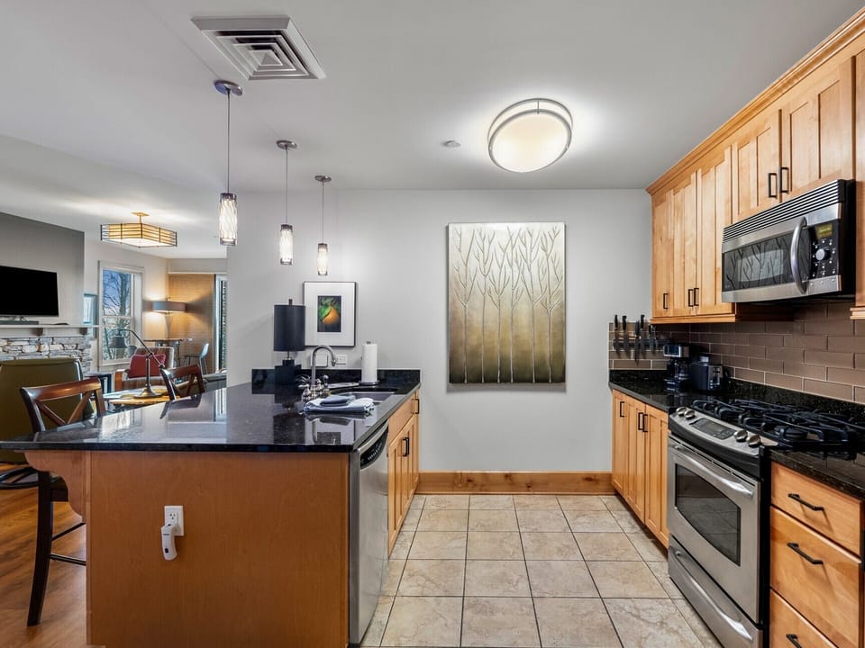 Seasons at Sandpoint - Condo 135