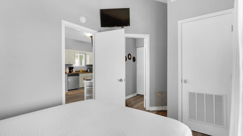 Sand Castle West A4 - Bedroom w/ King bed