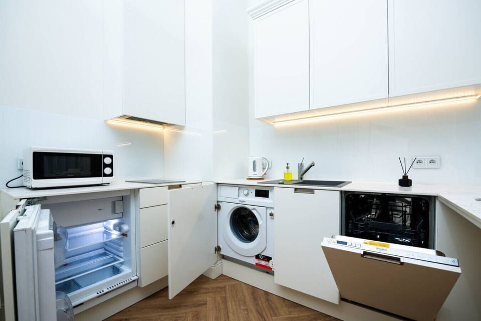 Fully furnished Kitchen with a Washing Machine and Dishwasher| Book Now with RENTUJEMY.COM