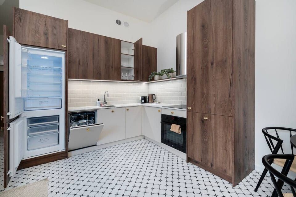 Kitchen | Book Now with RENTUJEMY.COM