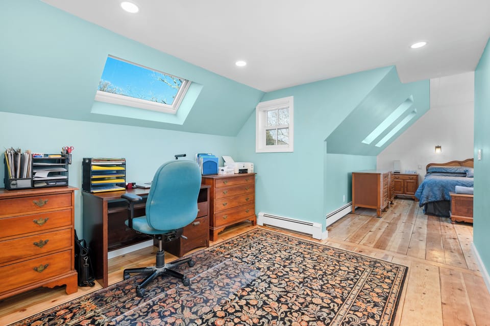 2nd Floor Master Bedroom Work Area