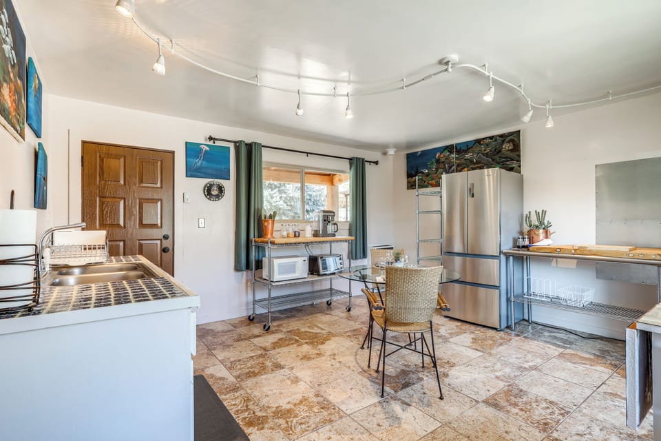 Studio | Kitchenette | Drip Coffee Maker