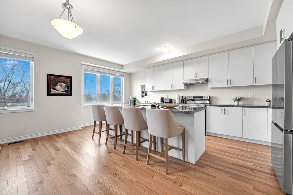 Large Breakfast Area