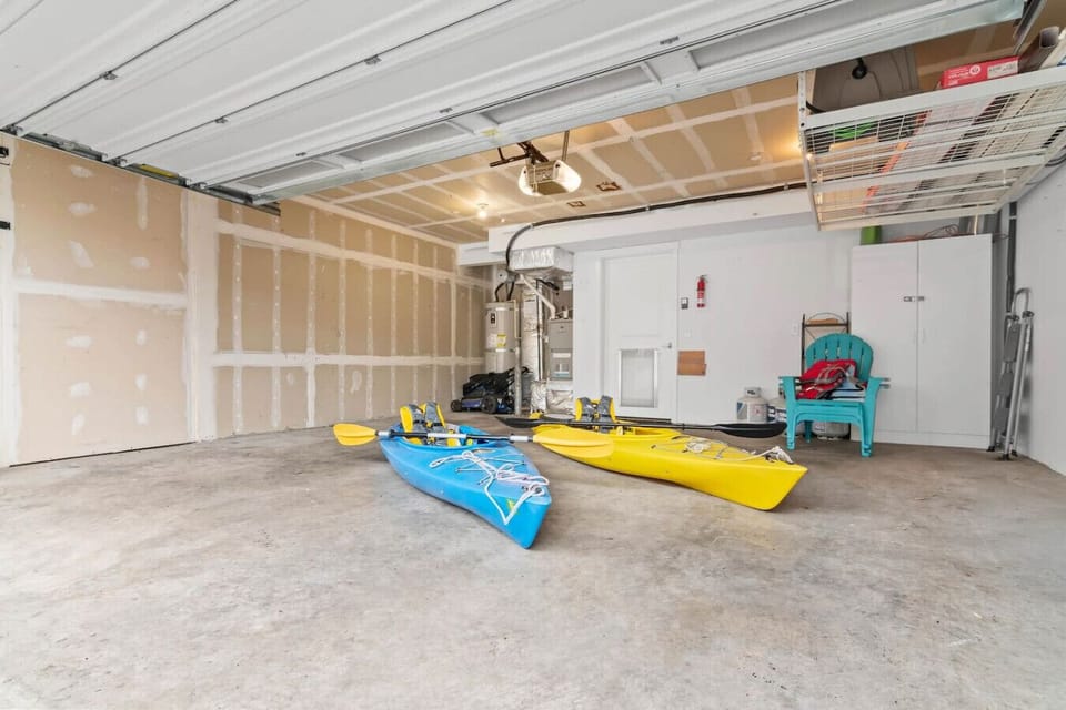 Two kayaks and life jackets are located in the garage and are available for your use to take down to the community beach access!