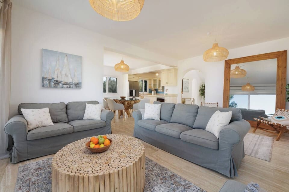 Living room (2)