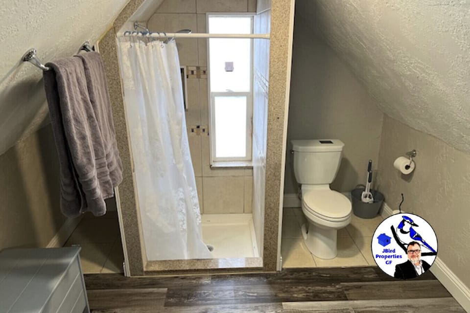 Upstairs Bathroom