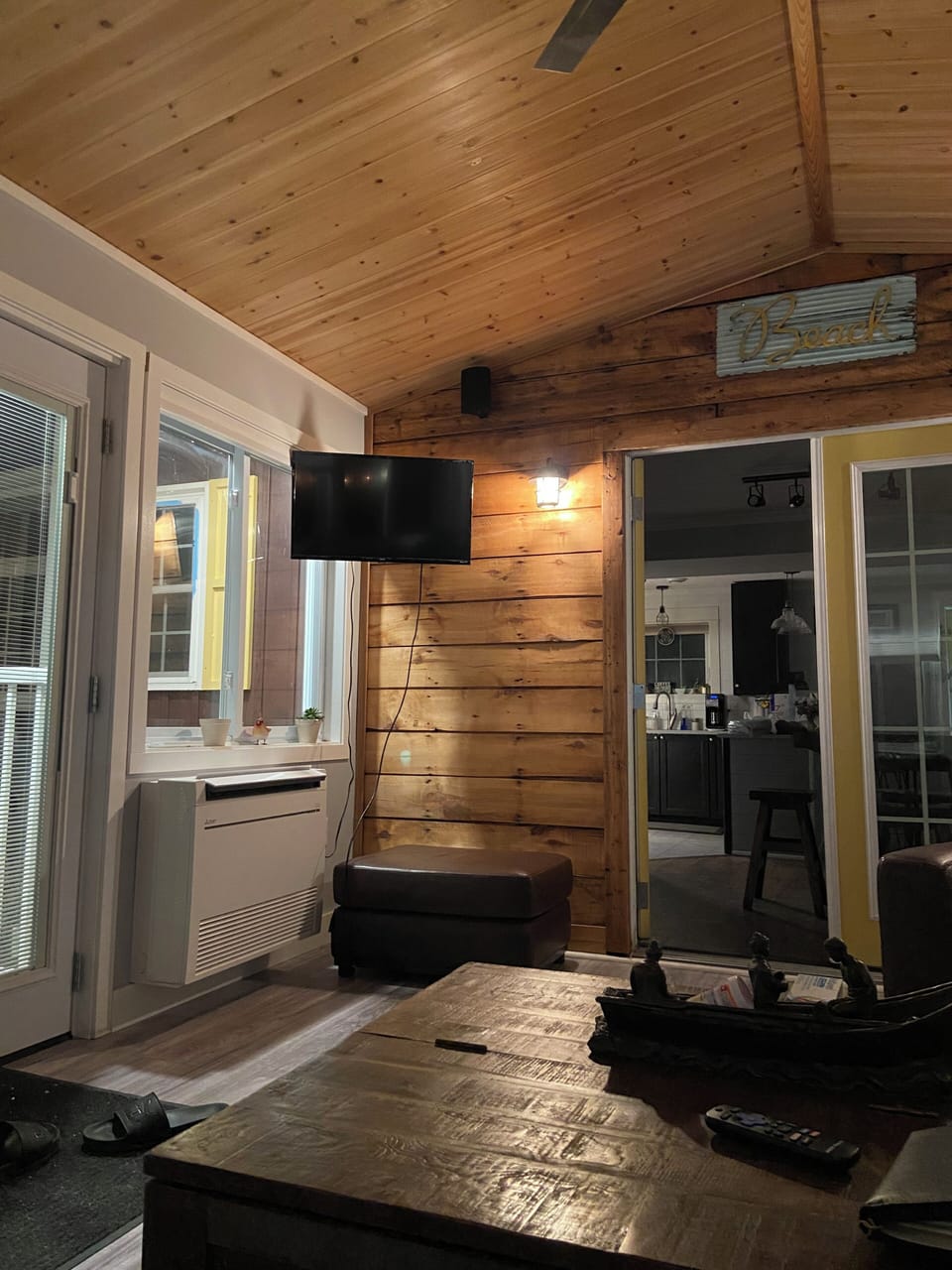 Extension/Sun Room.