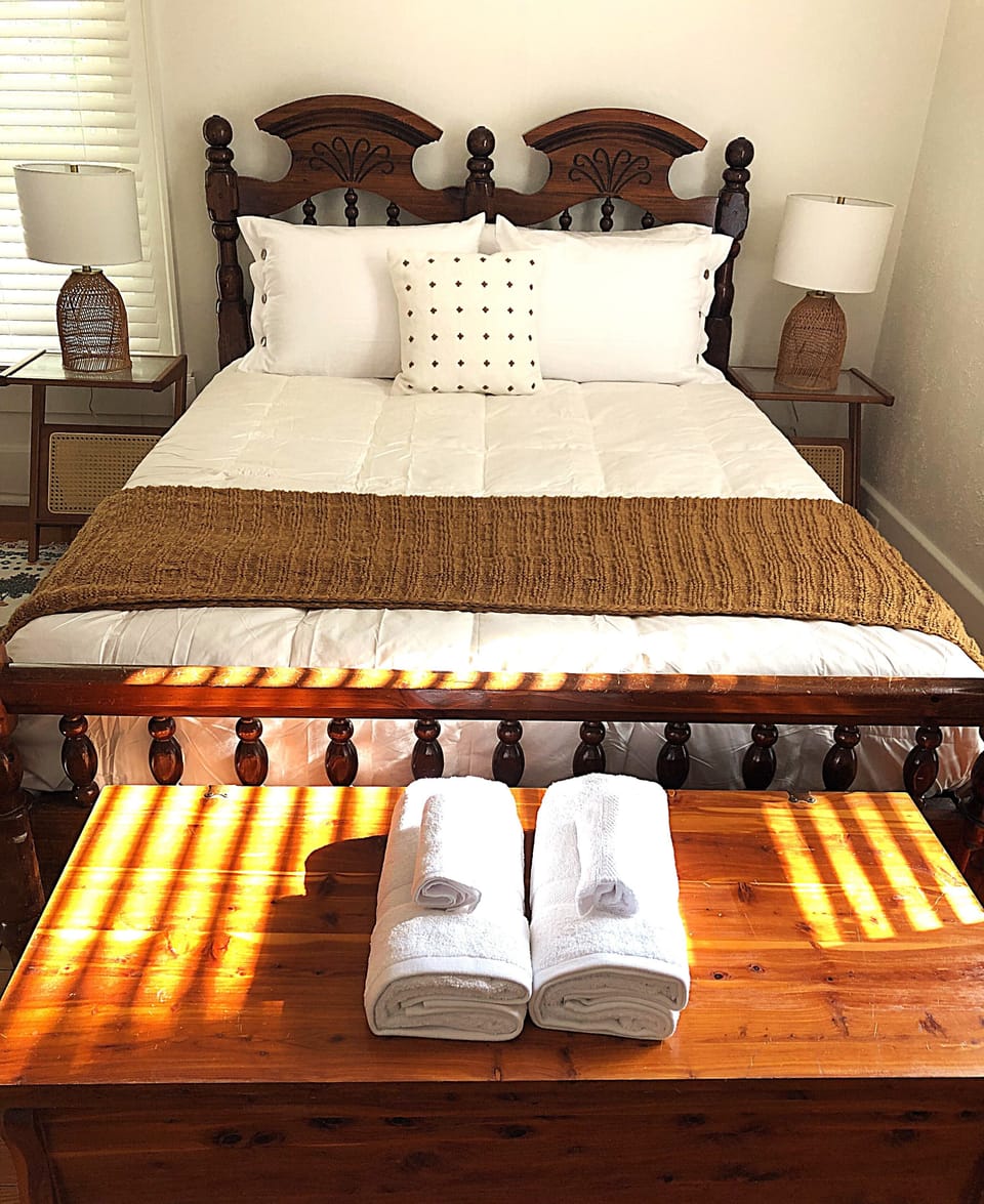 Master Bedroom: Queen bed with 100% cotton sheets