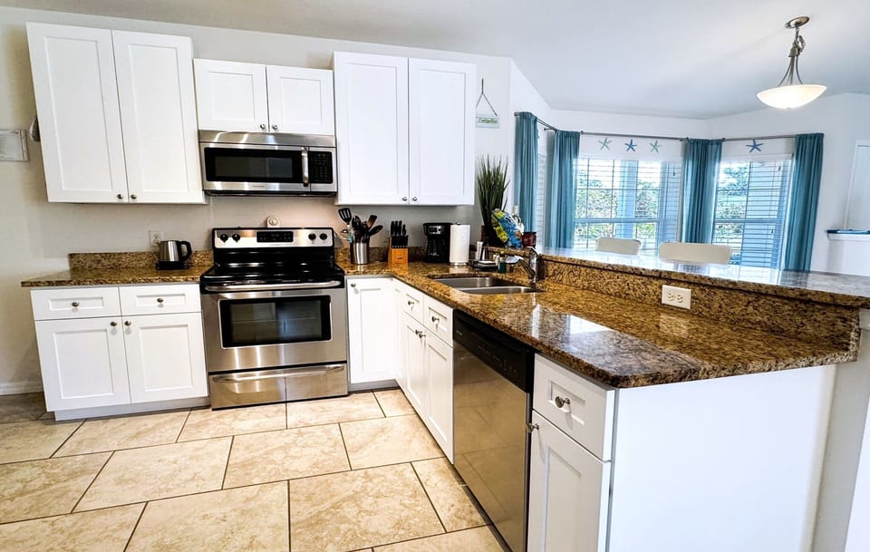 Fully equipped kitchen