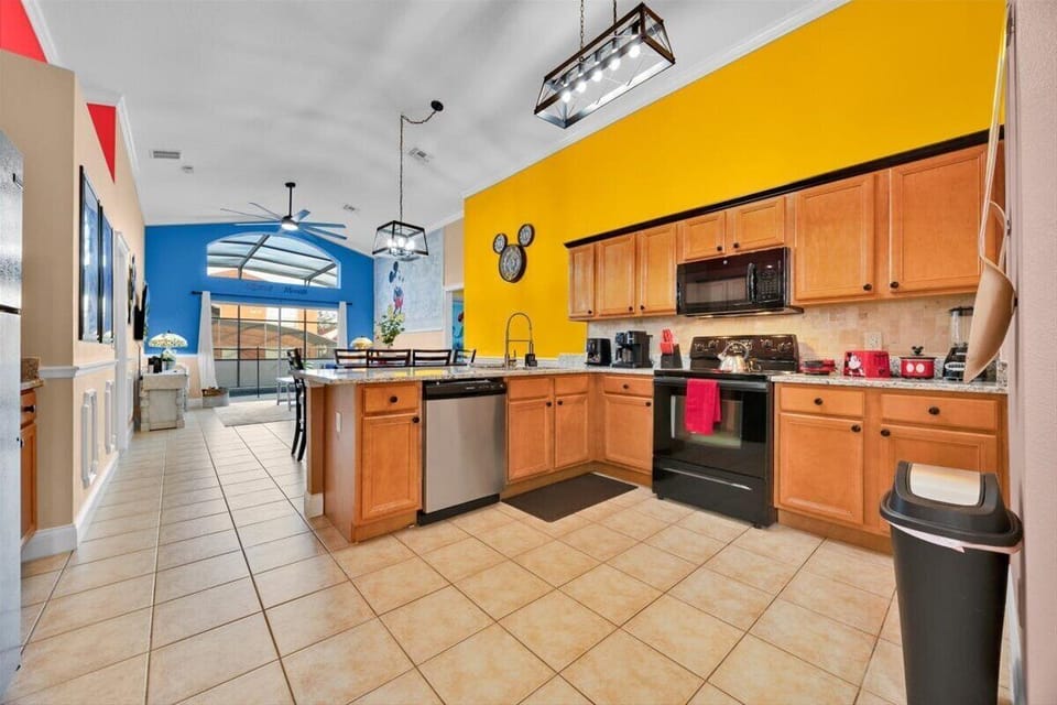 Kitchen (1)