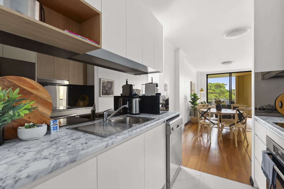 Kitchen/Dining Area